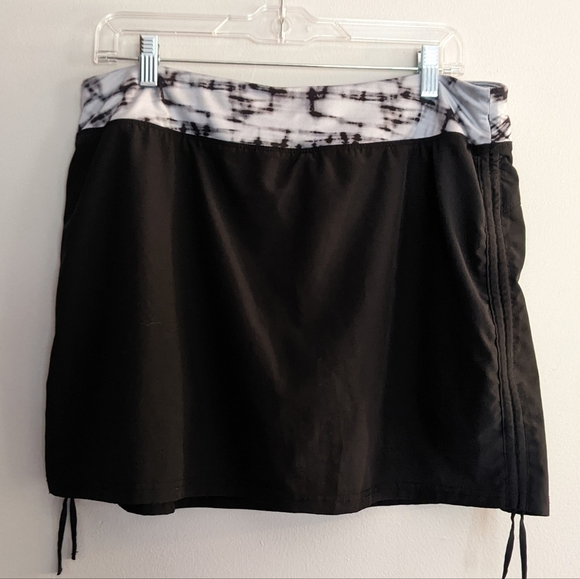 Kiwi Kate Pants - Kiwi Kate Activewear Athletic Skort Black and White X-Large